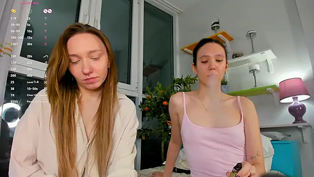 JohnetteConstine online show from December 20, 5:39 pm