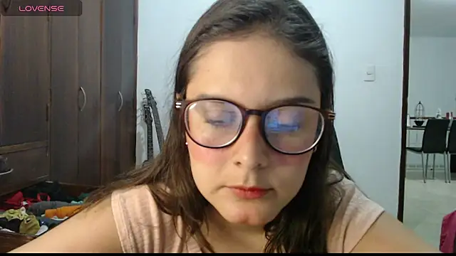 CarlaLorez online show from March 17, 1:09 am