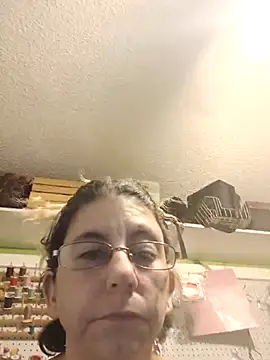 1988beth online show from October 10, 11:20 pm