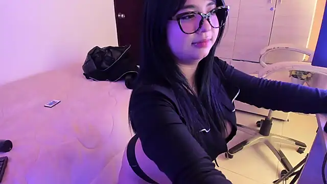 Lilith salvatoree online show from November 27, 5:10 am