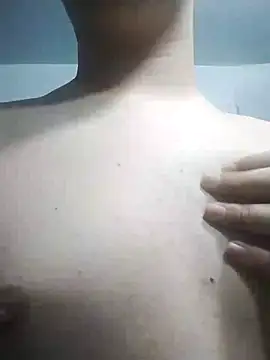 emilia6565 online show from October 19, 1:18 am