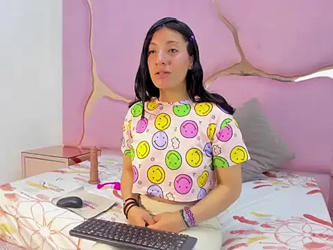 Snapshot of Zoe_king19 chatting on October 7, 4:50 am Zoe king19 online show from October 7, 4:50 am