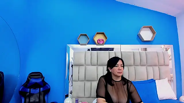 Snapshot of tania_reyes_ chatting on October 16, 3:31 am tania reyes online show from October 16, 3:31 am