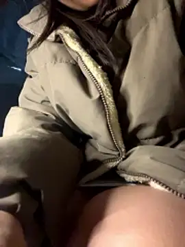 hello-cute online show from January 13, 12:05 am