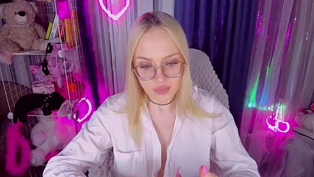 CeaneLino online show from April 21, 3:52 pm