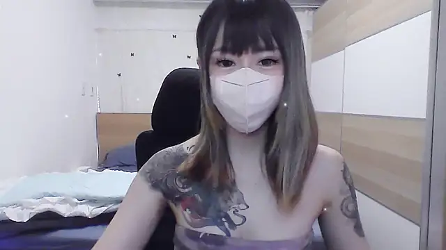 Snapshot of j20907085 chatting on October 16, 7:44 am j20907085 online show from October 16, 7:44 am