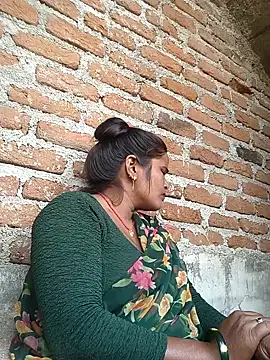 Snapshot of ALEXXA_143 chatting on October 9, 11:25 am ALEXXA 143 online show from October 9, 11:25 am