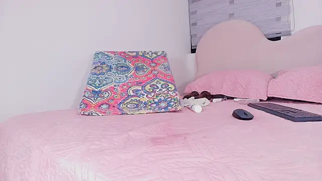 lu mystic online show from December 5, 12:50 pm