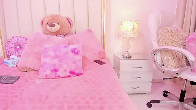  NinaFox  online show from March 13, 9:27 pm