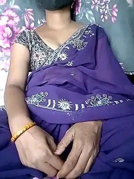 Sexy Riya Bhabhi online show from October 8, 6:45 pm