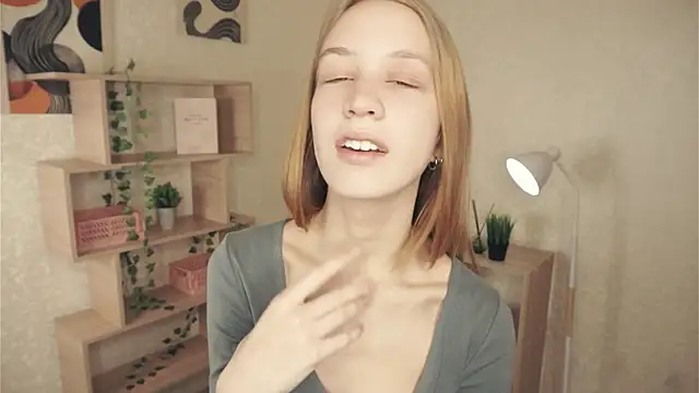 IveyColley online show from October 17, 8:39 am