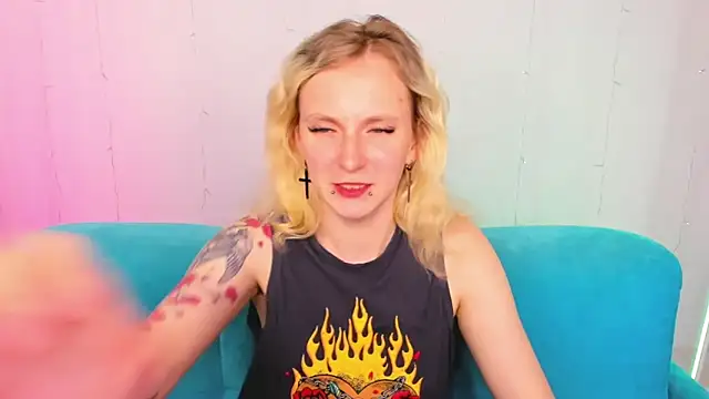 LikiLips online show from October 10, 2:38 am