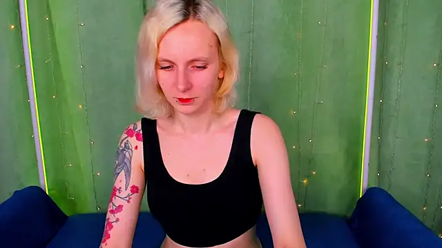 LikiLips online show from March 19, 1:21 am