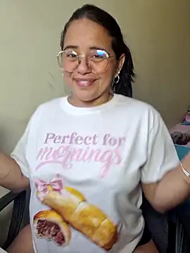 Miss  kendra  online show from October 31, 2:43 pm