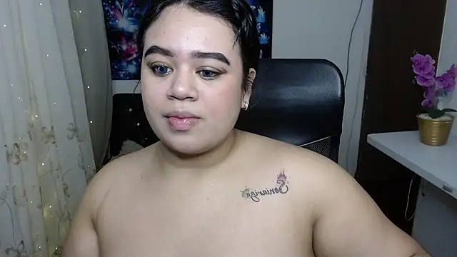 oliviia cute online show from December 5, 8:37 am