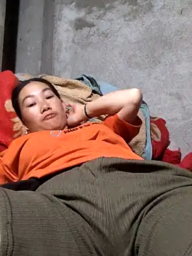 gio-thu online show from April 12, 1:36 pm