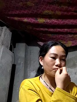 gio-thu online show from March 23, 1:50 pm