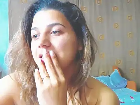 MadisonCharm online show from April 20, 8:12 pm