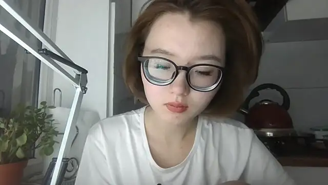 LilyTaylors online show from October 17, 5:38 pm