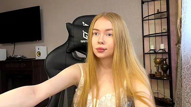 RaguelNicksons online show from November 29, 6:39 am