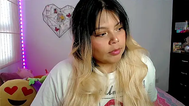 EllieMoonX online show from April 8, 10:34 pm