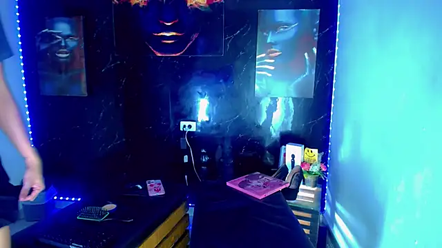 party girl skiny online show from July 20, 10:43 pm