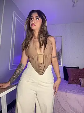 HoneyMollyX online show from December 16, 1:17 pm