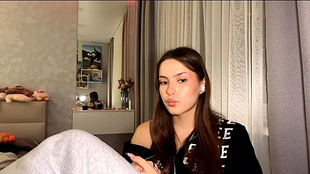 AlvinaMulloy online show from December 2, 4:20 pm