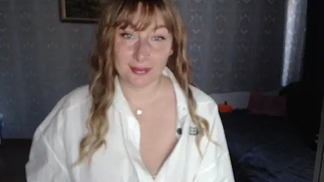 Yummy Gloria online show from October 31, 7:34 am