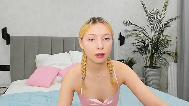 paradi see online show from January 11, 9:36 am