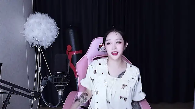 MISA 02 online show from October 20, 2:09 pm