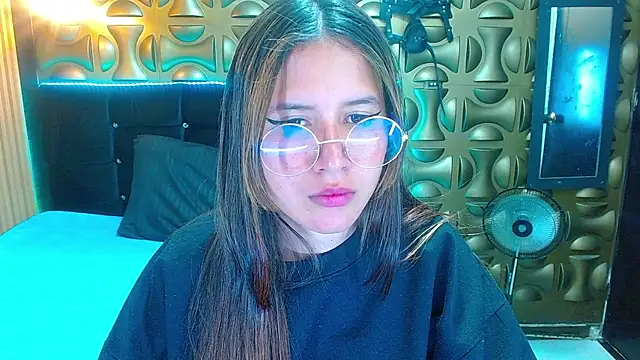 tinibunny online show from November 21, 8:00 pm