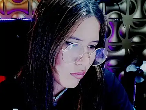 tinibunny online show from November 6, 8:04 pm