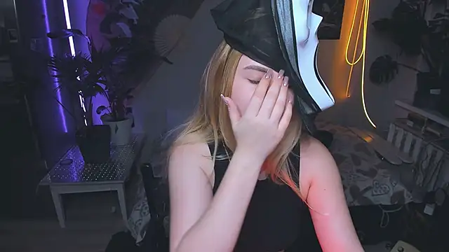 Alexa  Pirs online show from October 17, 3:37 pm
