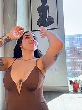Lolathebaddie online show from June 12, 5:32 pm
