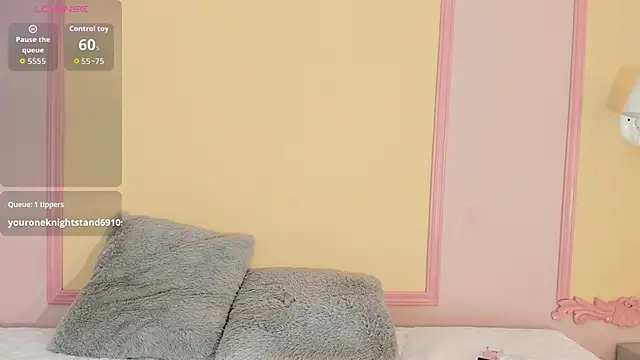  naylaa  online show from March 20, 5:45 am