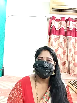 Snapshot of tamil-aunt chatting on October 18, 2:58 am tamil-aunt online show from October 18, 2:58 am