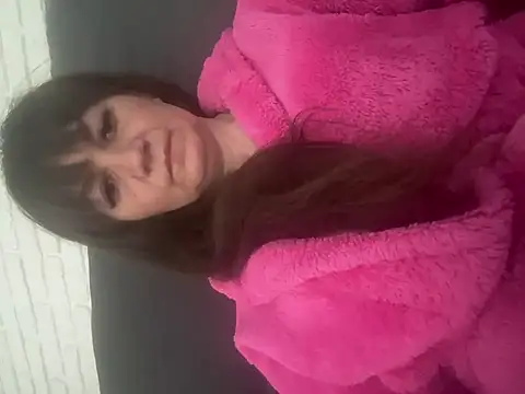 Butterfly8385 online show from March 17, 1:48 pm