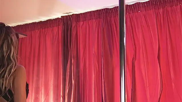 LuxenNoir online show from July 28, 2:13 pm