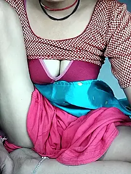 Snapshot of Cute_Dolly89 chatting on October 18, 10:22 pm Cute Dolly89 online show from October 18, 10:22 pm