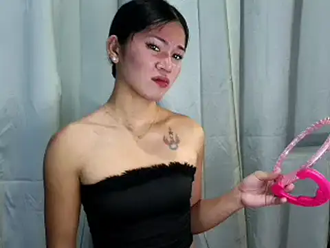 Snapshot of Sephine_2121 chatting on October 19, 2:24 am Sephine 2121 online show from October 19, 2:24 am