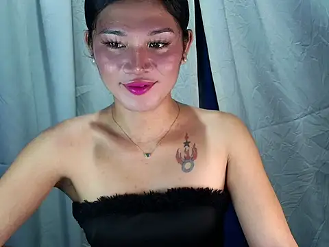 Snapshot of Sephine_2121 chatting on October 13, 11:35 am Sephine 2121 online show from October 13, 11:35 am