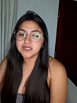 morenalatinaa online show from January 17, 5:04 am