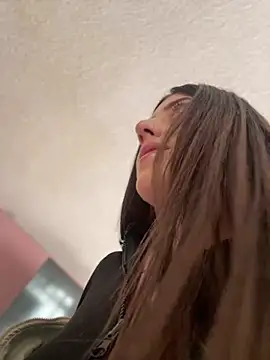 ElectraPink  online show from February 17, 1:43 pm