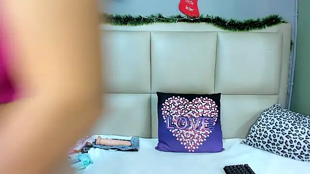 honey  hott online show from December 2, 7:38 pm