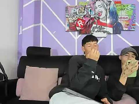 heyy noah11 online show from April 3, 1:20 pm