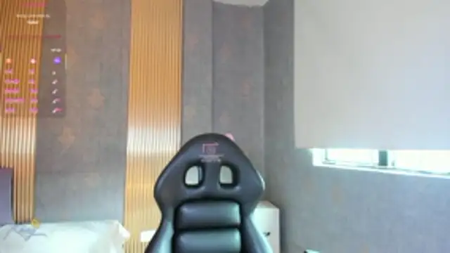 BEELLA TAY1 online show from April 8, 6:21 pm