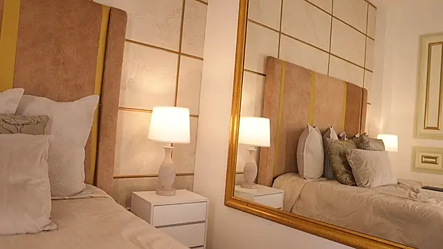 lyrabellini online show from March 13, 12:06 pm