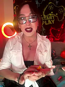 MiniMonroe online show from October 31, 9:13 am