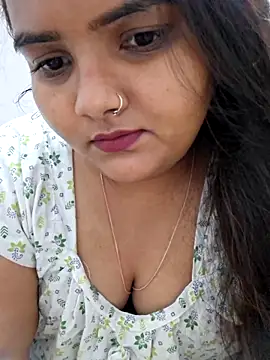 Snapshot of Saffroncutie chatting on October 18, 2:20 pm Saffroncutie online show from October 18, 2:20 pm